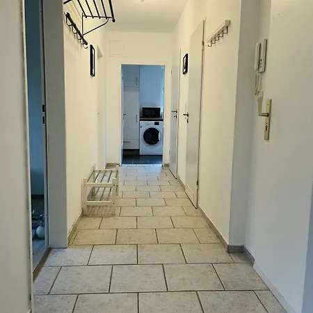 Apartment Central And Spacious Apartment For 6