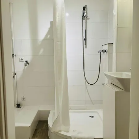 Central And Spacious Apartment For 6 * Reinbek